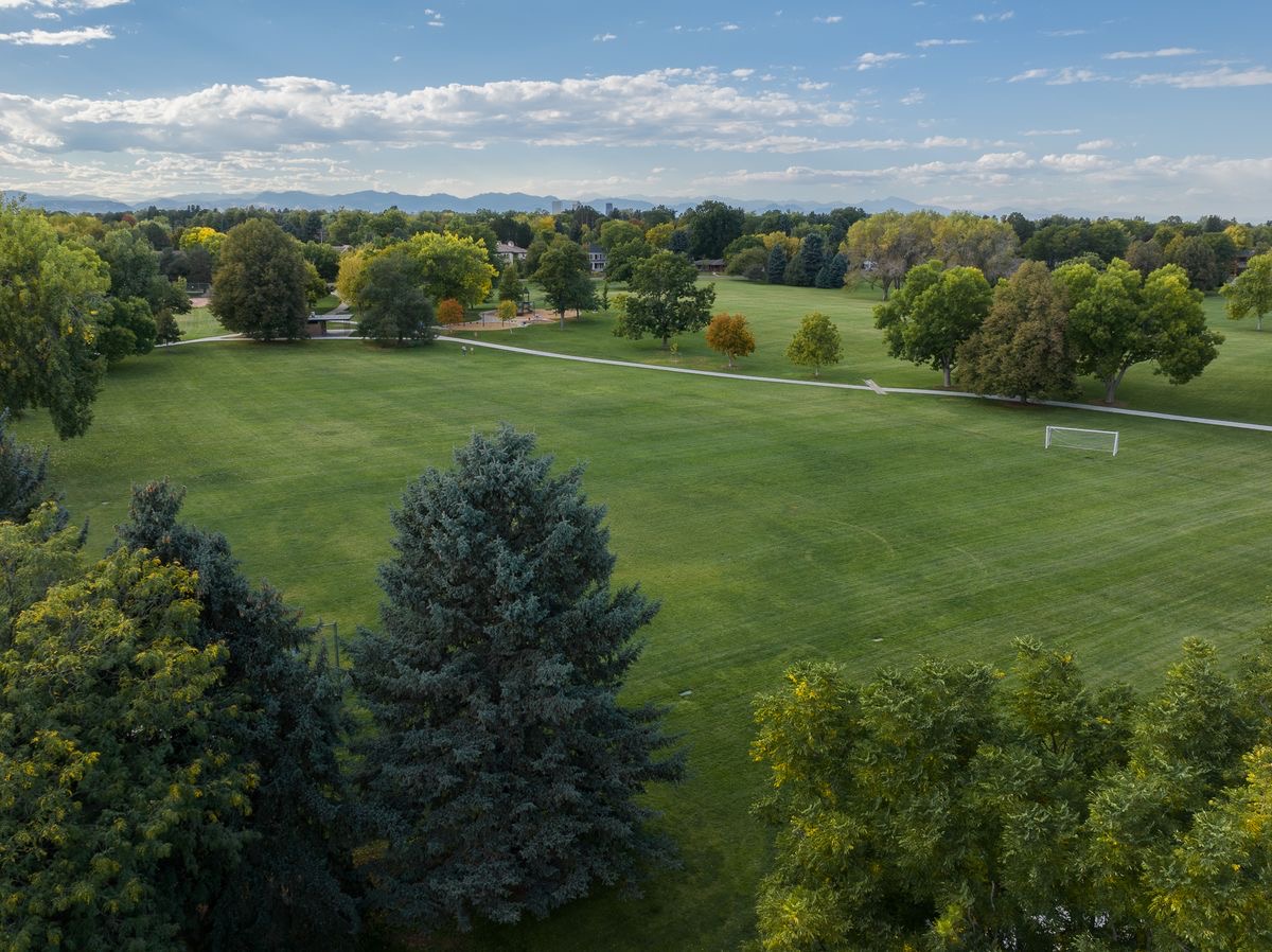 Crestmoor Denver neighborhood - Premier East Denver neighborhood featuring spacious properties, excellent schools, and a strong comm